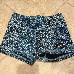 Fleo 3.5” Blue Leopard Print Short size XS